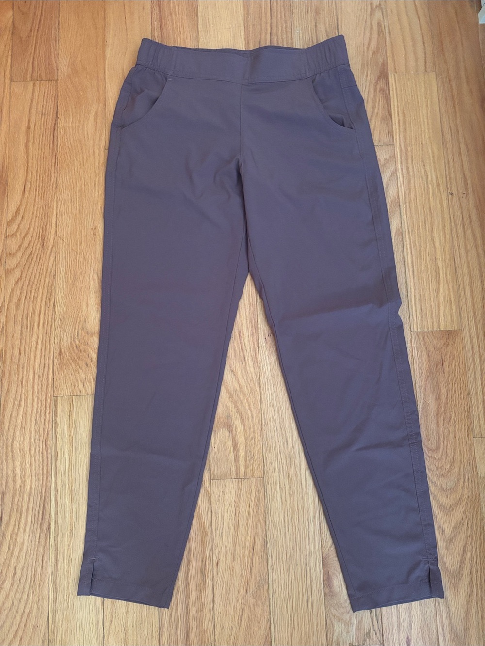 Eddie Bauer Traveler Ankle Pant in Dusty Mauve